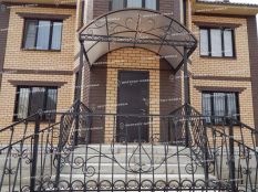Фото кованых козырьков и навесов